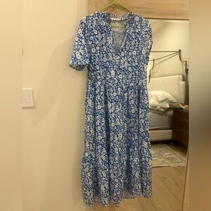 Elegant Blue and White Floral Midi Dress